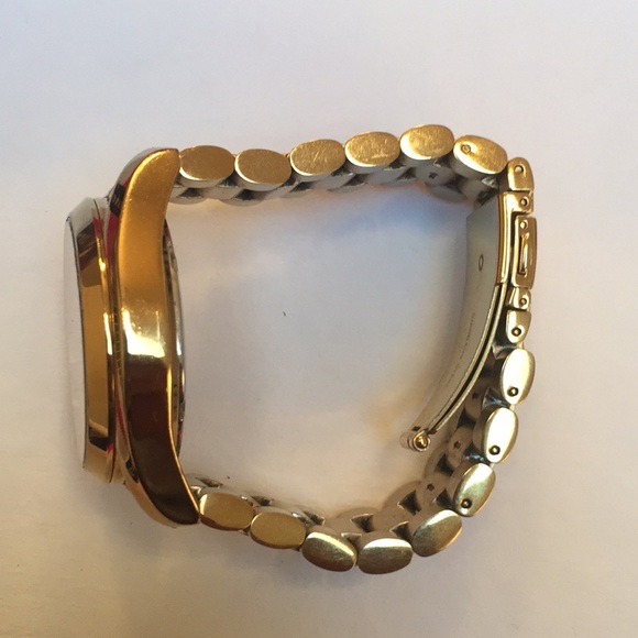 Men’s Gold Michael Kors Watch - Picture 5 of 6